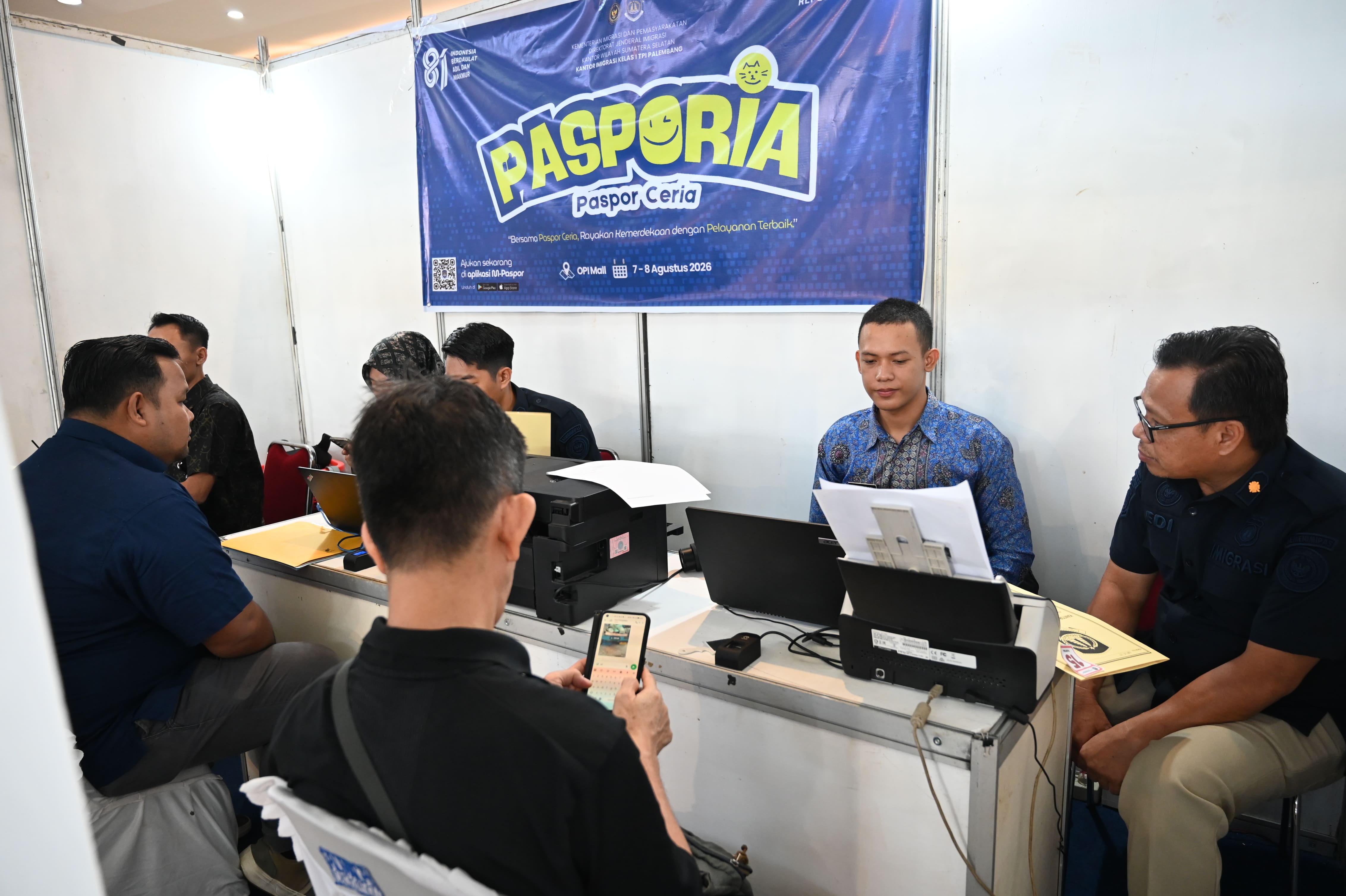 Pasporia Hadir di Akhir Pekan, Kantor Imigrasi Palembang Dekatkan Layanan Paspor kepada Masyarakat